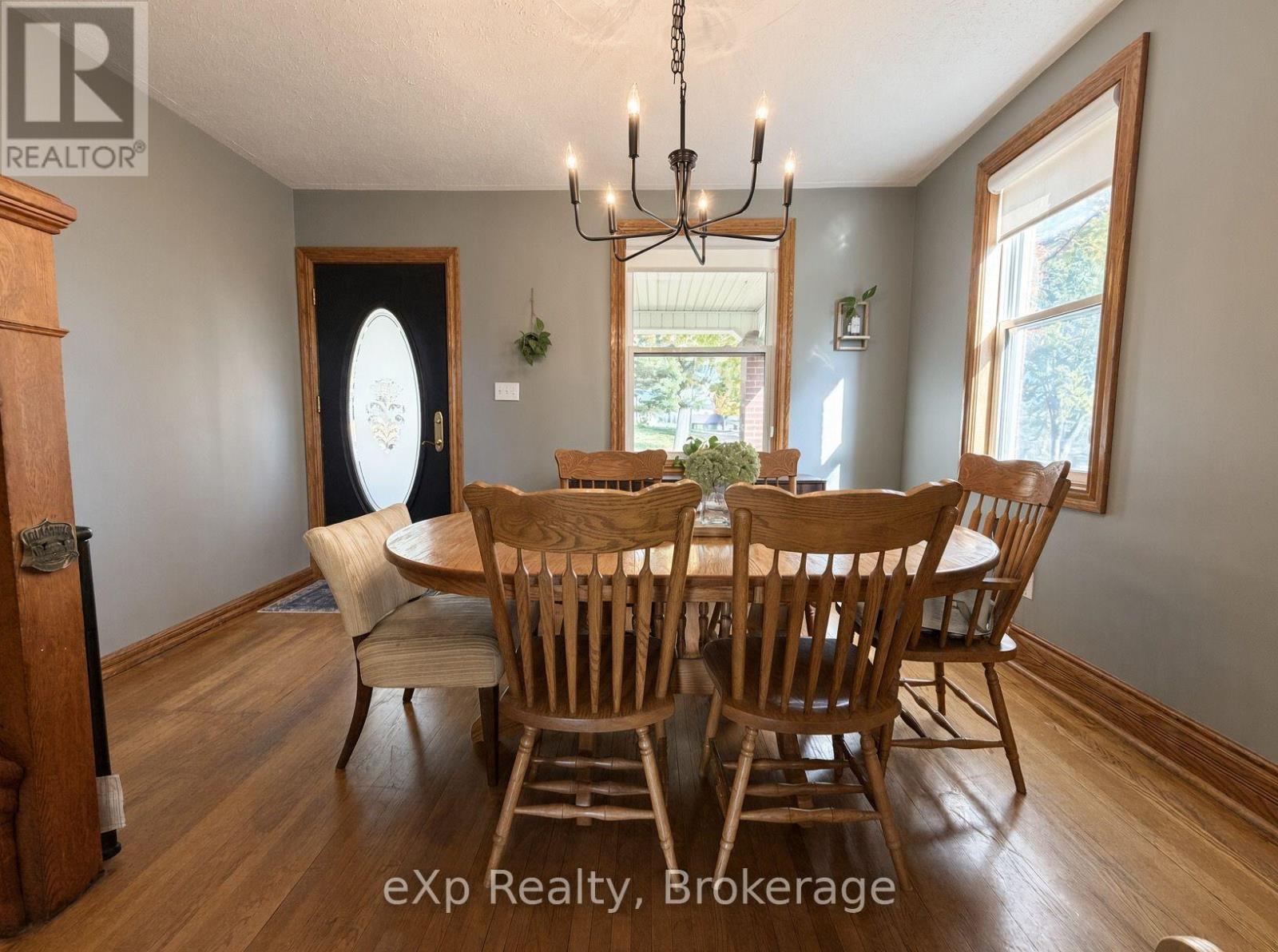 99 6 Concession Property Photo 4