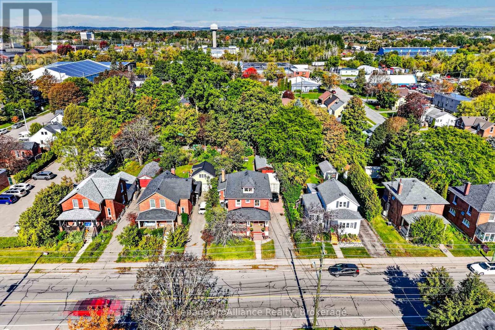 174 University Avenue W Property Photo 3