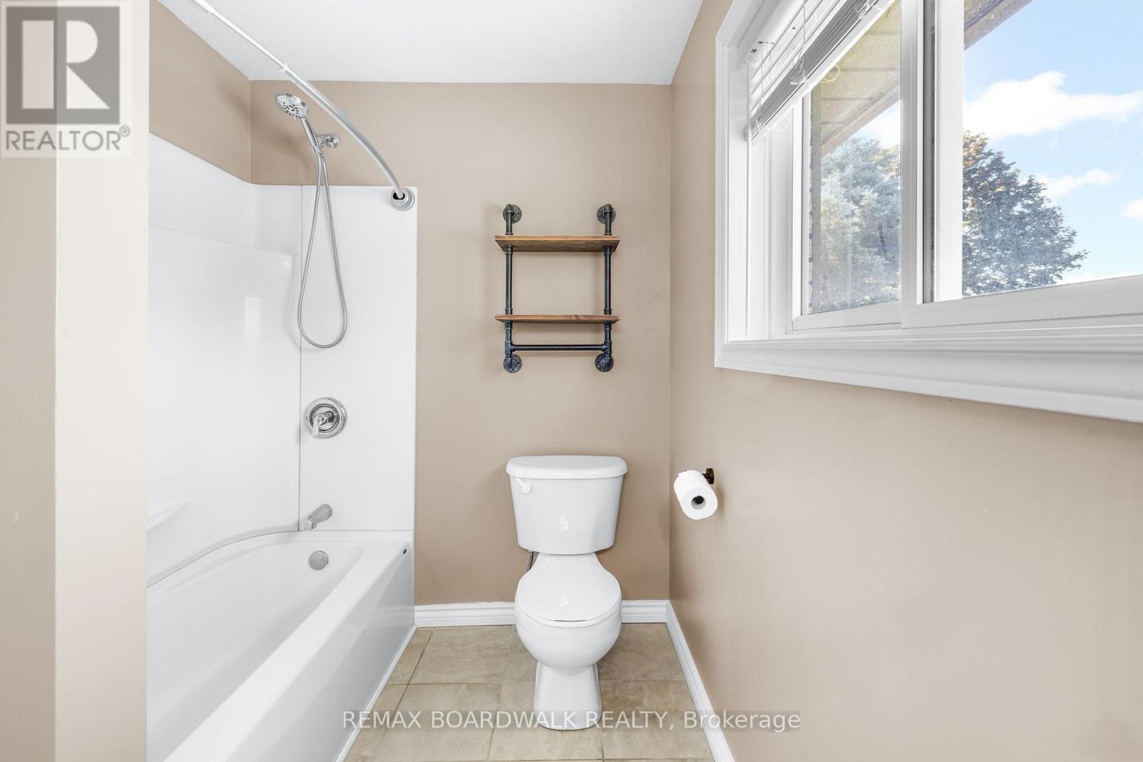 189 Arnold Drive Property Photo 17