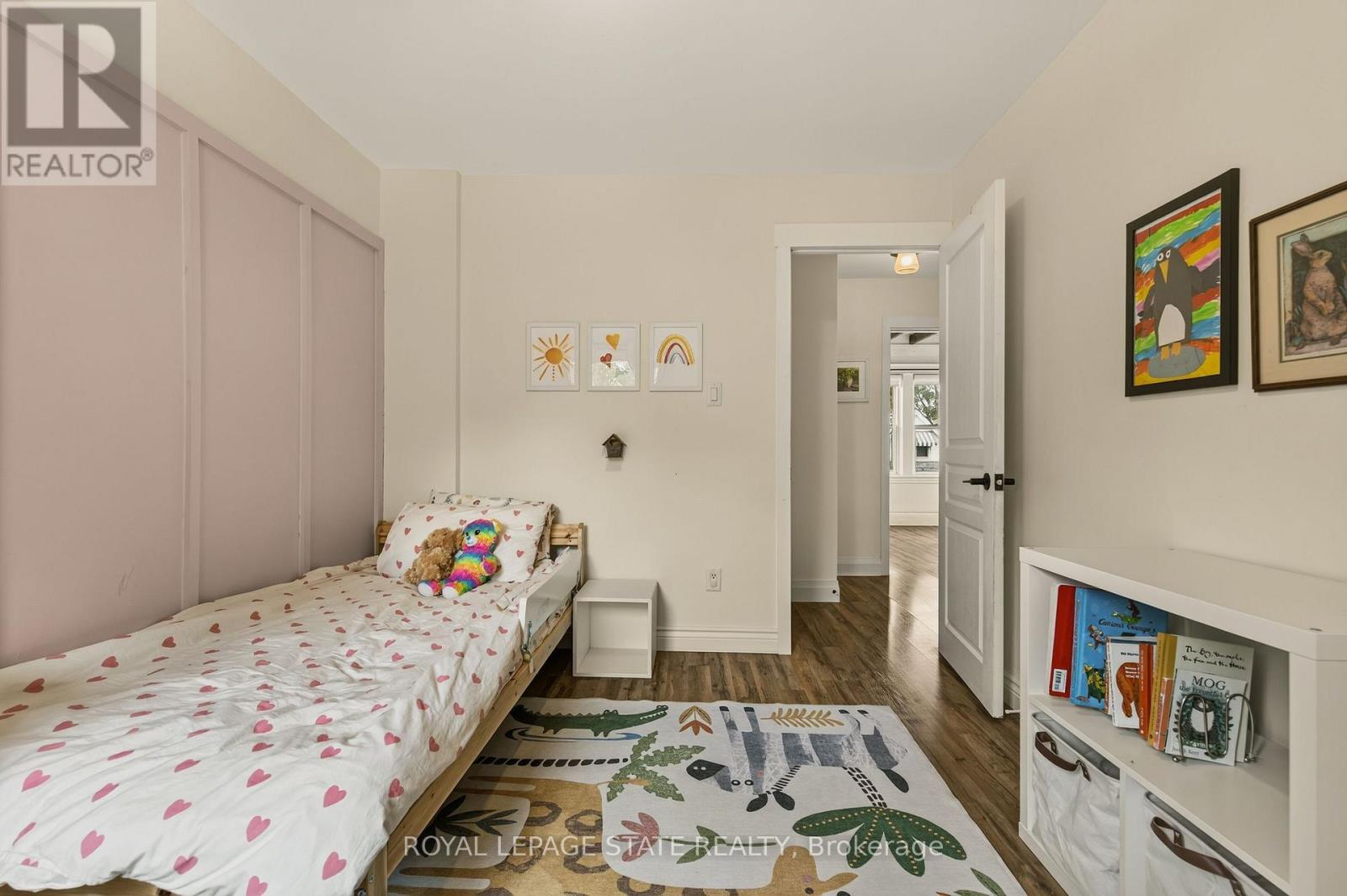 72 Garside Avenue N Property Photo 34