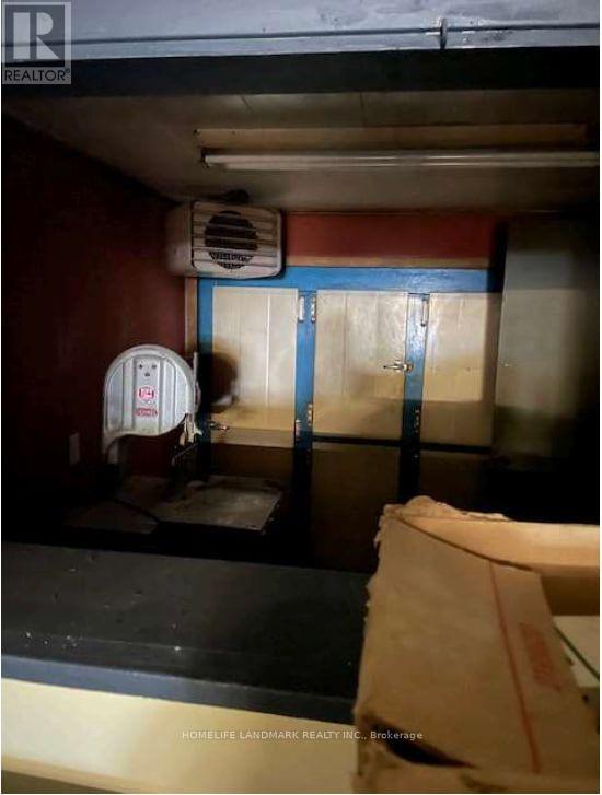 45-49 Dundas Street W Property Photo 13