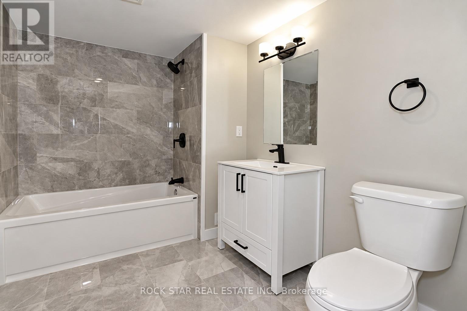 134 Oakside Street Property Photo 10