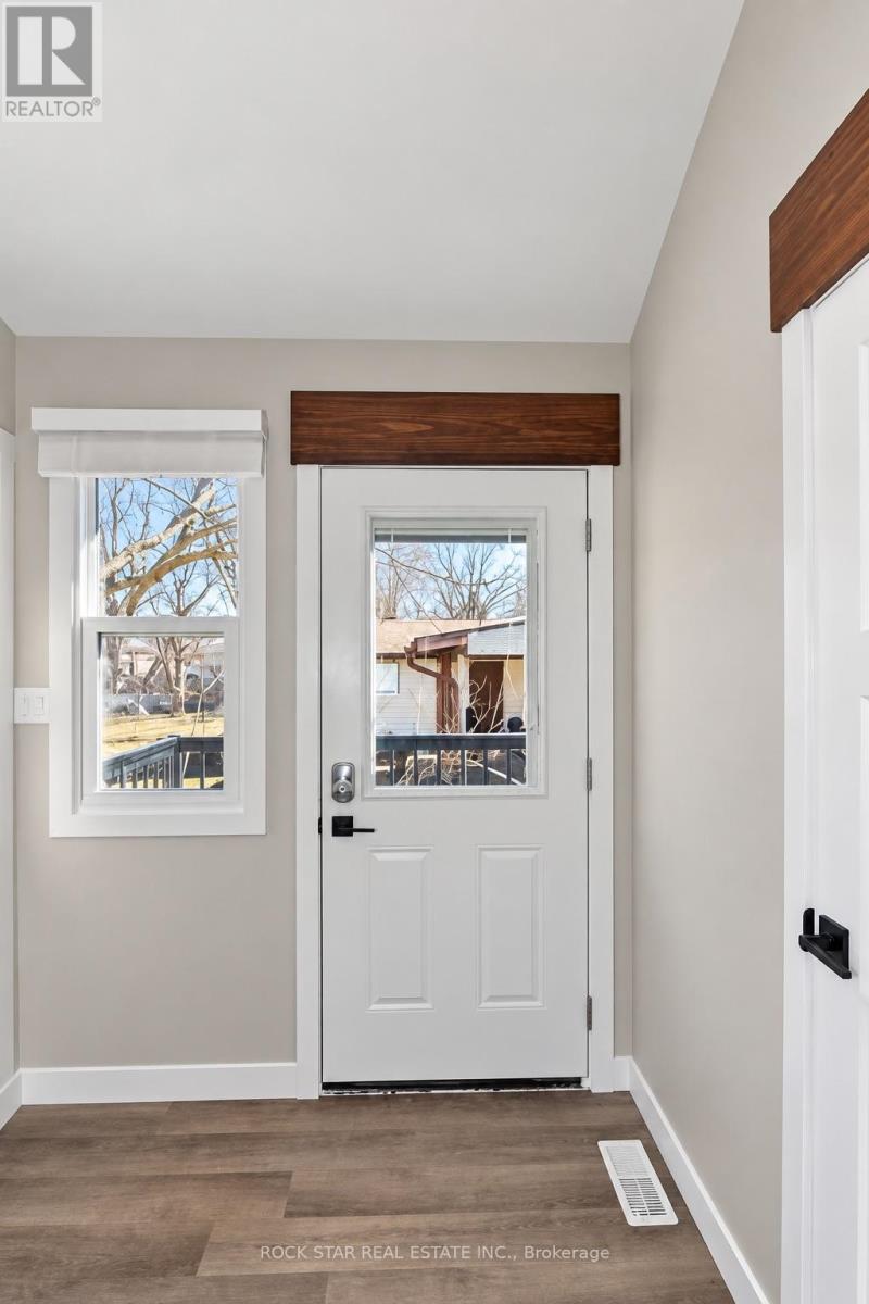 134 Oakside Street Property Photo 12