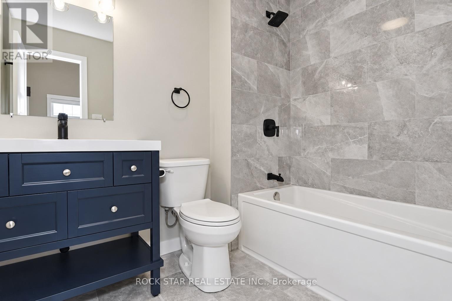 134 Oakside Street Property Photo 19