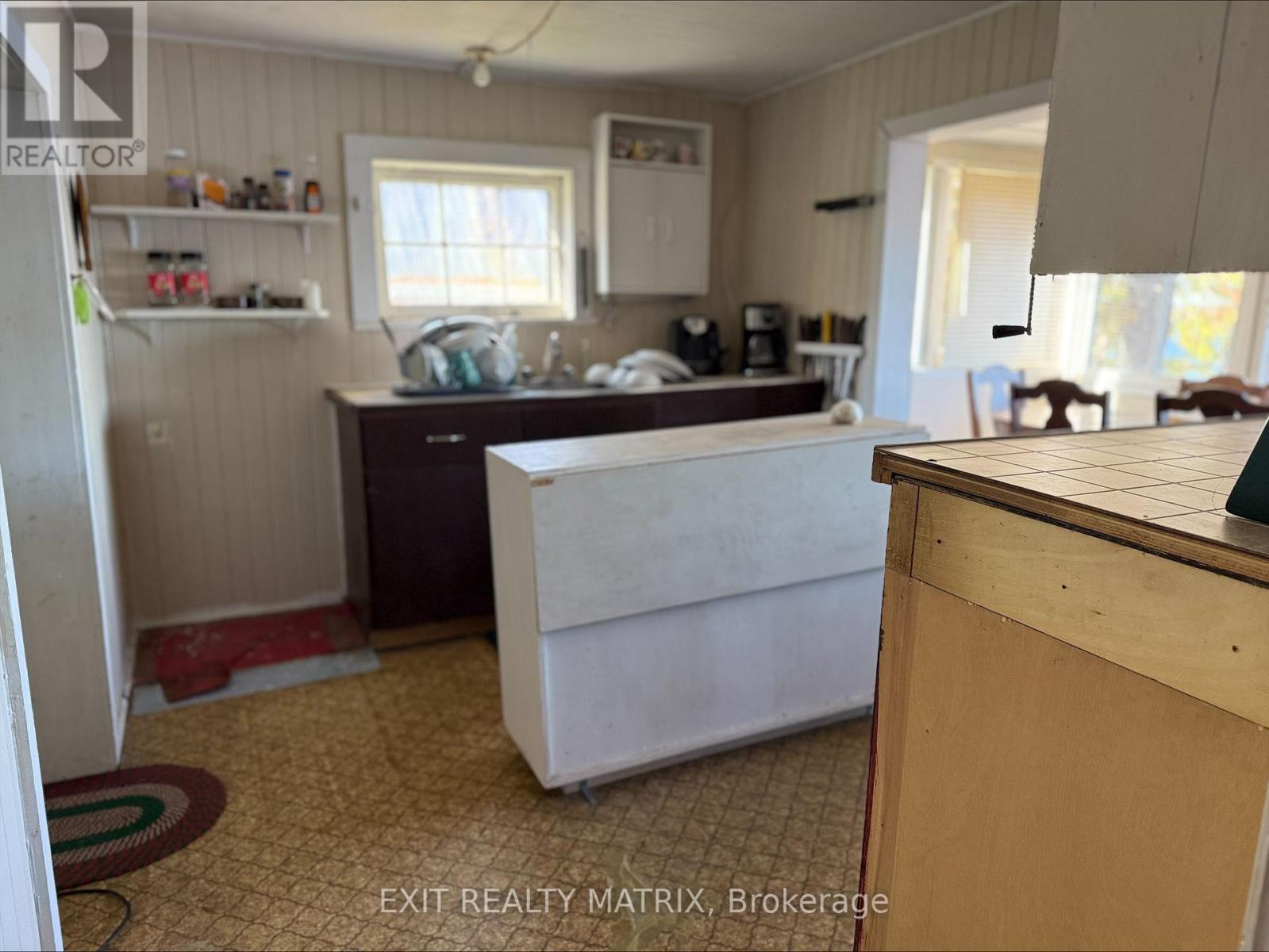 768 Forest Park Road Property Photo 5