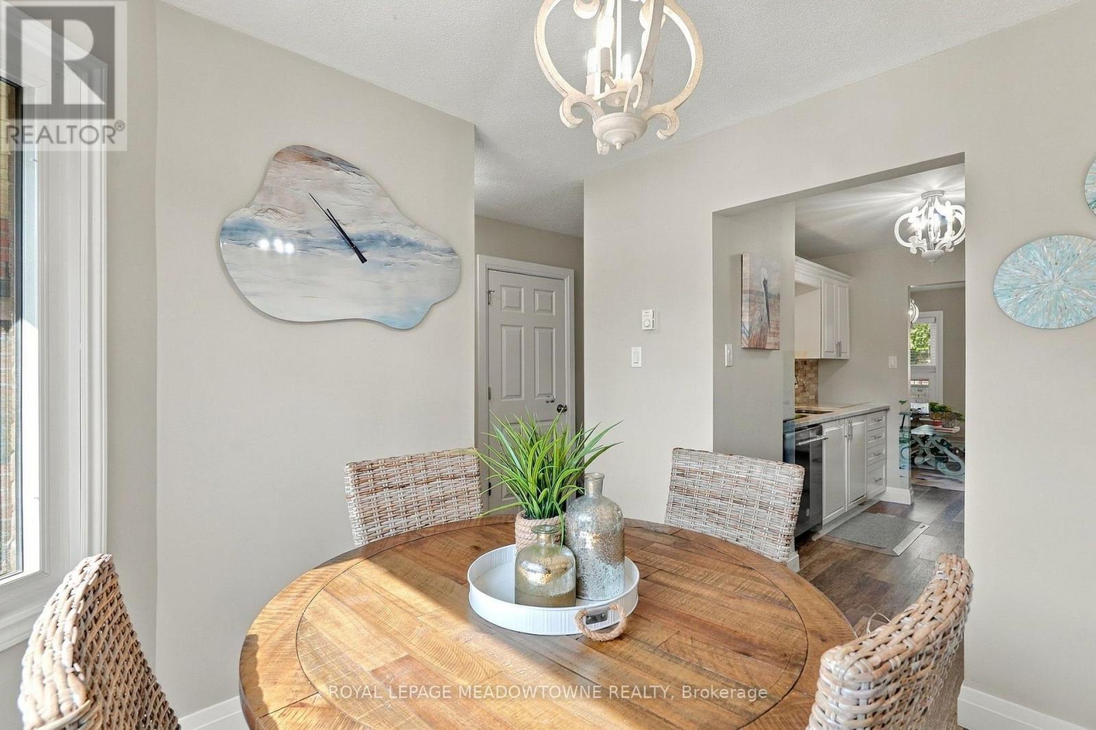 36 - 1115 Nellis Street Property Photo 7