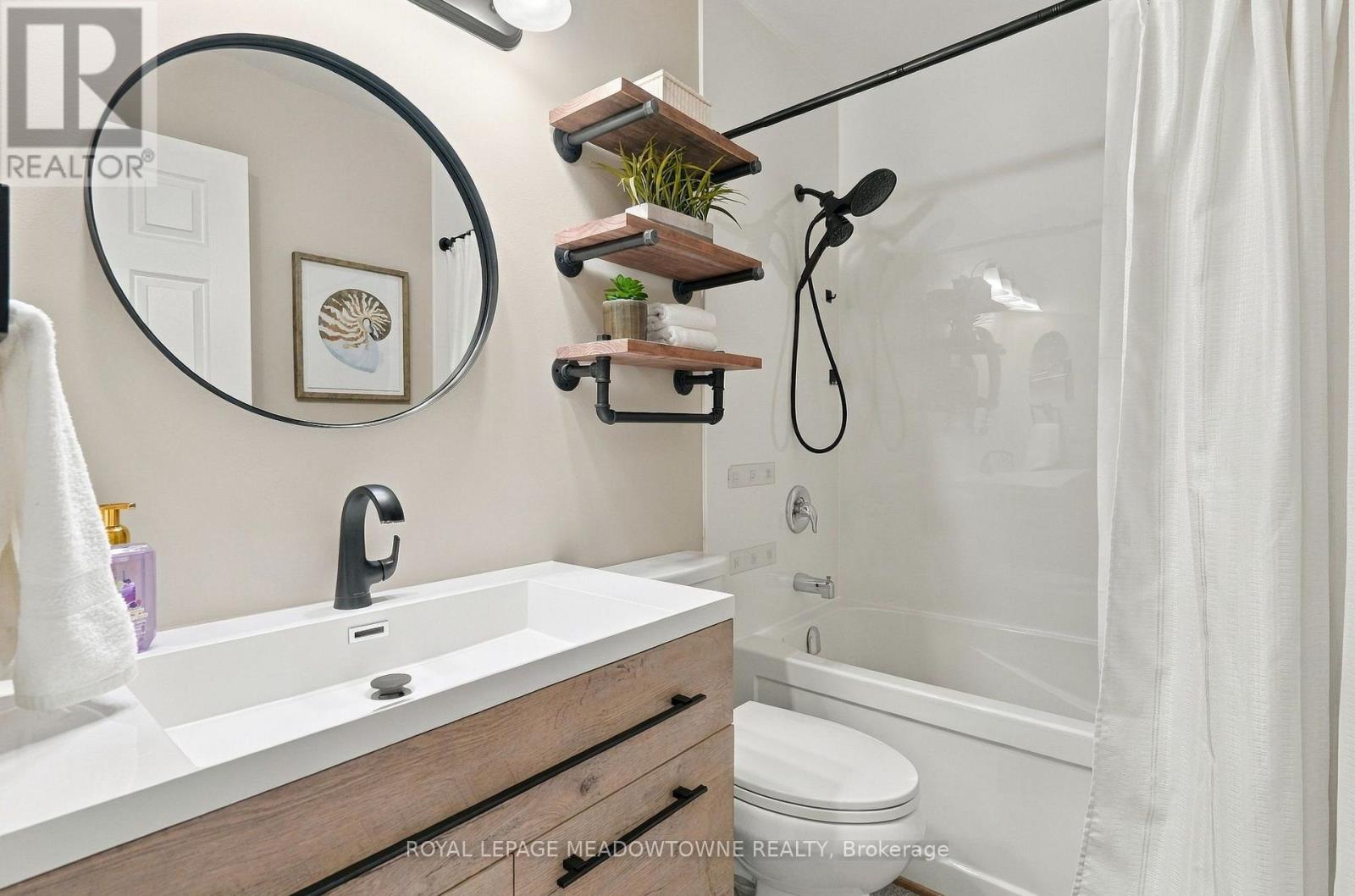 36 - 1115 Nellis Street Property Photo 27