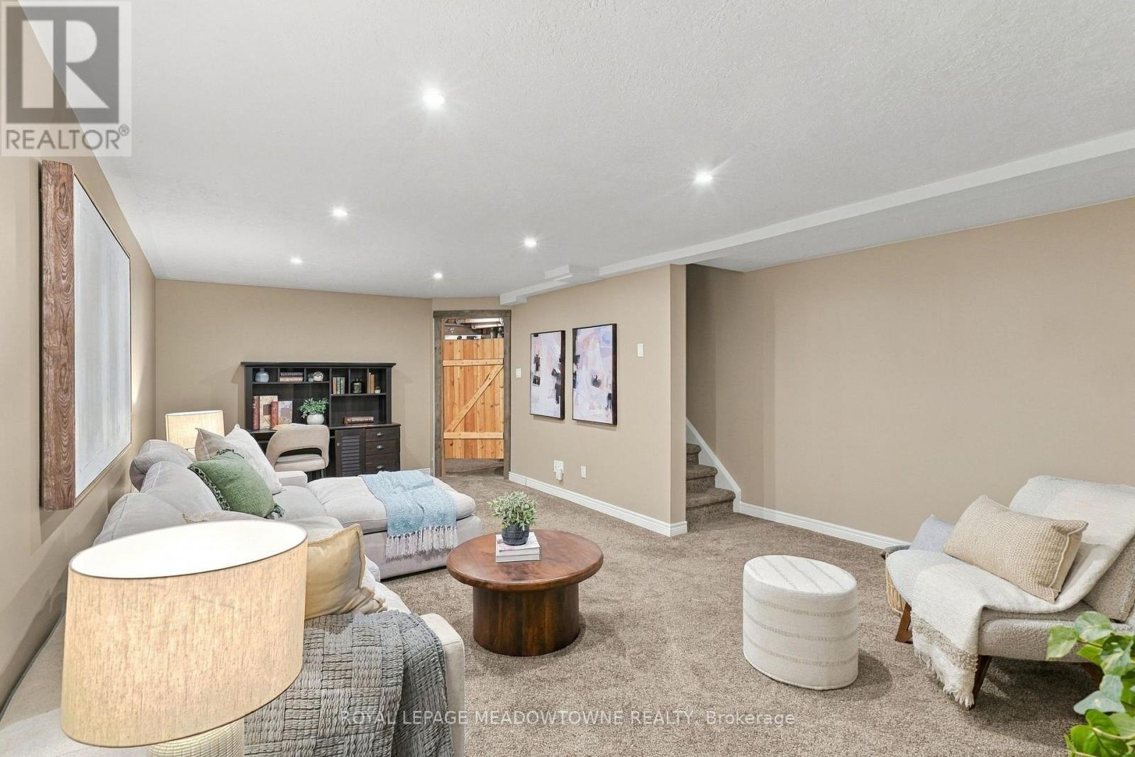 36 - 1115 Nellis Street Property Photo 29