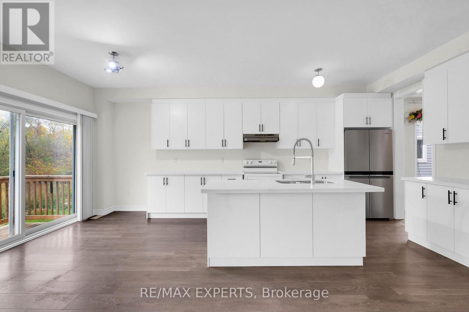 157 Tumblewood Place Property Photo 7