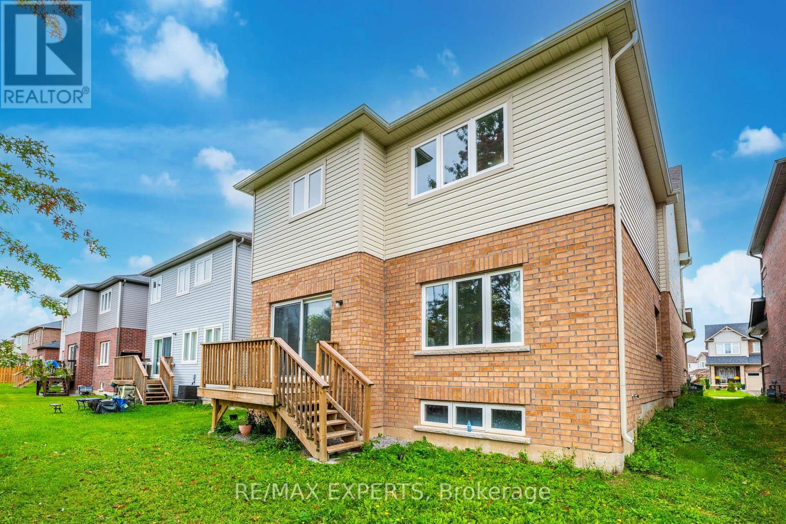 157 Tumblewood Place Property Photo 33