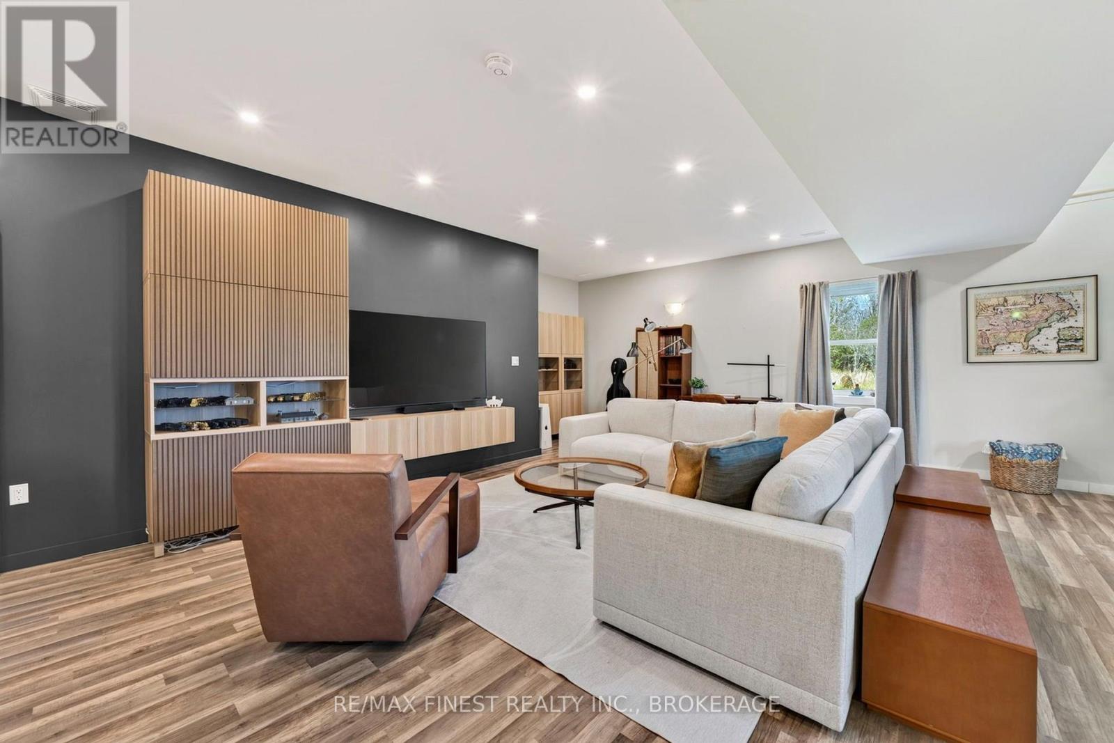 4084 Florida Road Property Photo 3