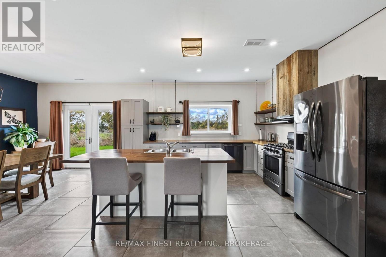 4084 Florida Road Property Photo 7