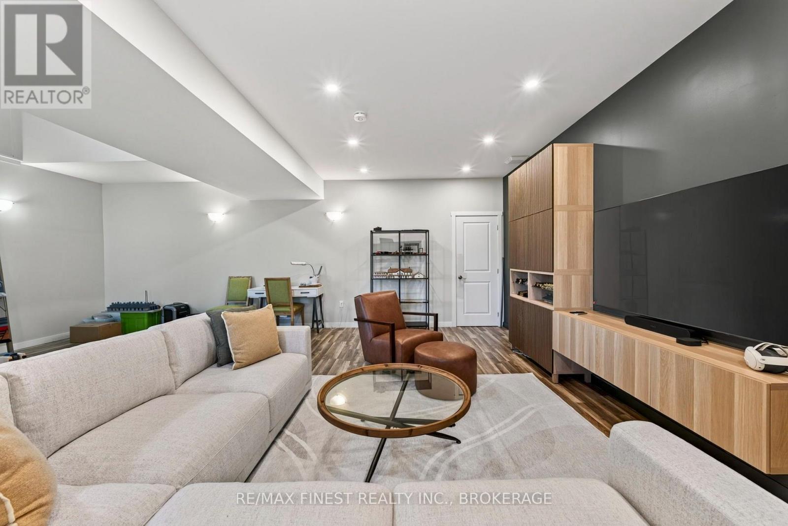 4084 Florida Road Property Photo 17