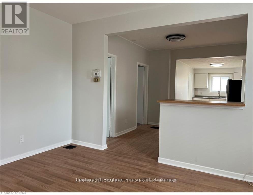 Lower - 61 Phipps Street Property Photo 8