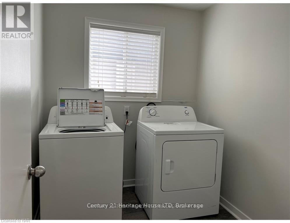 Lower - 61 Phipps Street Property Photo 15