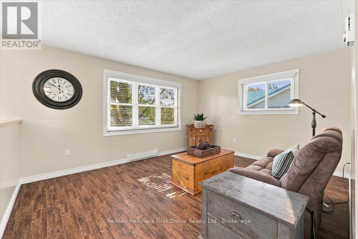 192 St. Lawrence Street W Property Photo 5