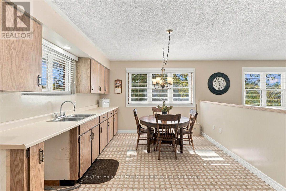 192 St. Lawrence Street W Property Photo 7
