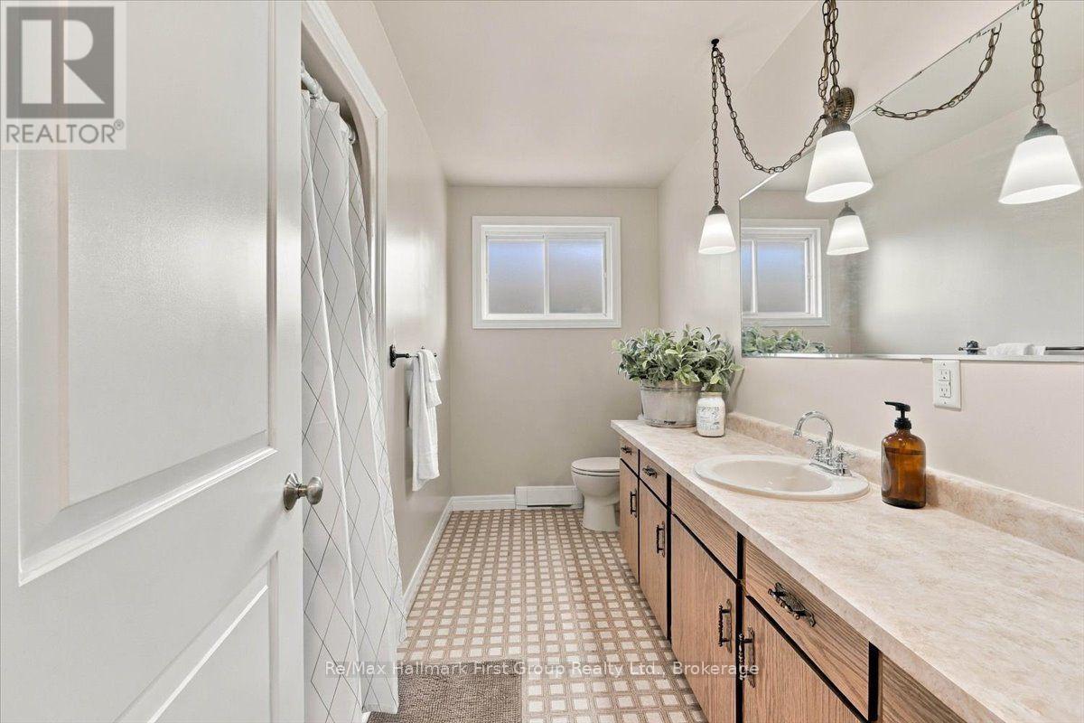 192 St. Lawrence Street W Property Photo 13