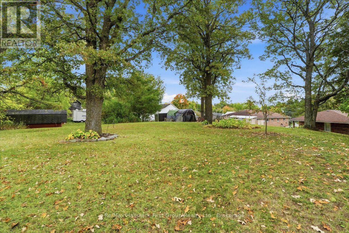 192 St. Lawrence Street W Property Photo 22