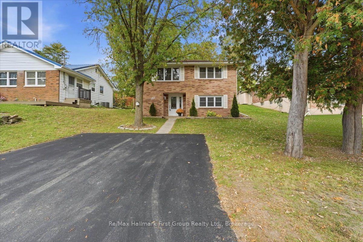 192 St. Lawrence Street W Property Photo 24