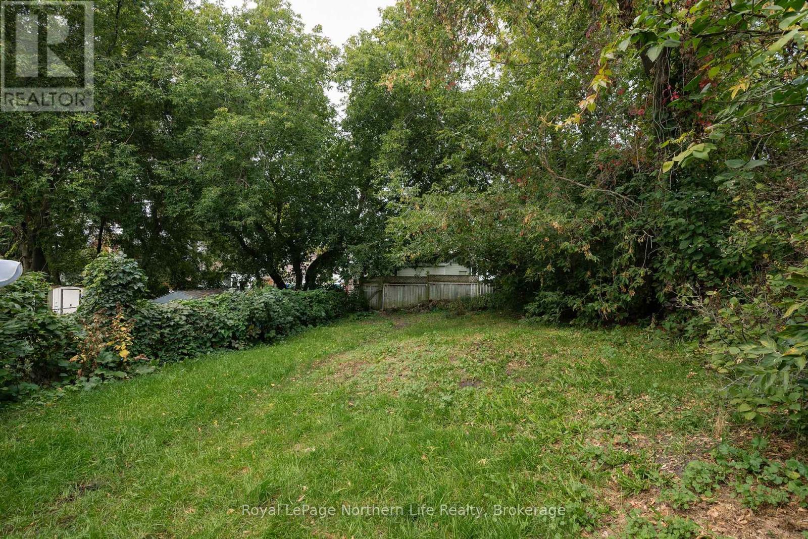 841 Worthington Street E Property Photo 6