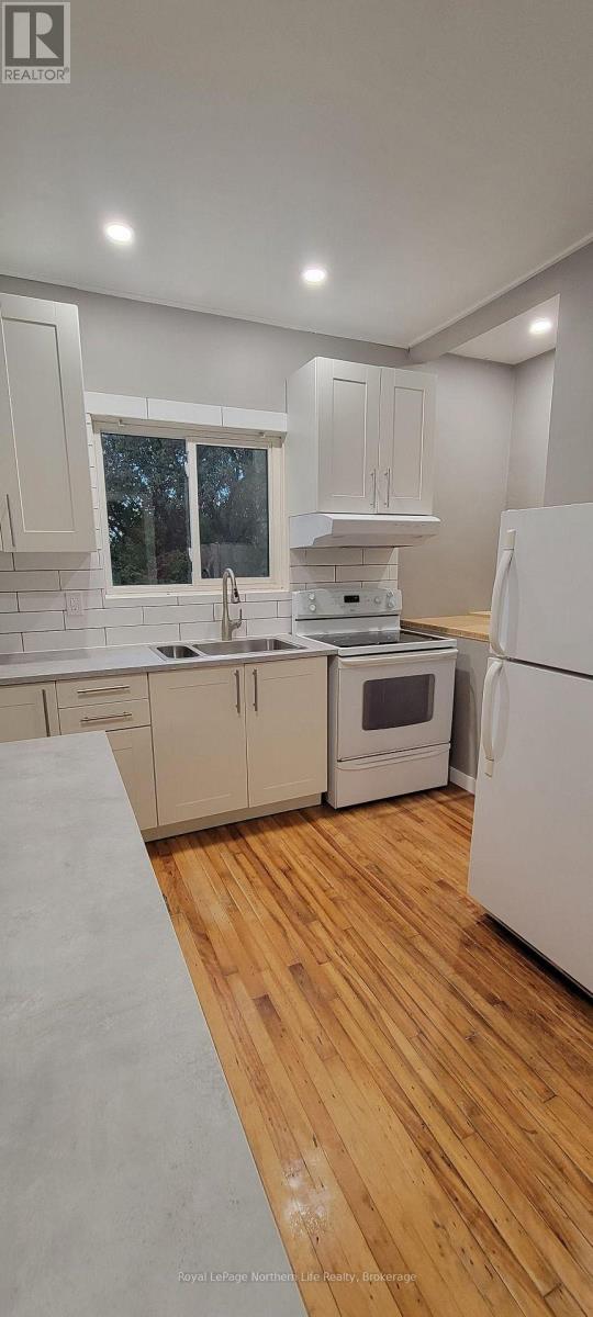 841 Worthington Street E Property Photo 10