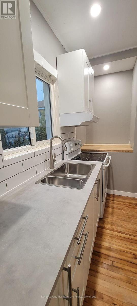 841 Worthington Street E Property Photo 11