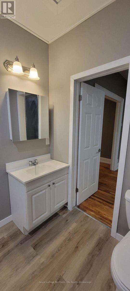 841 Worthington Street E Property Photo 20