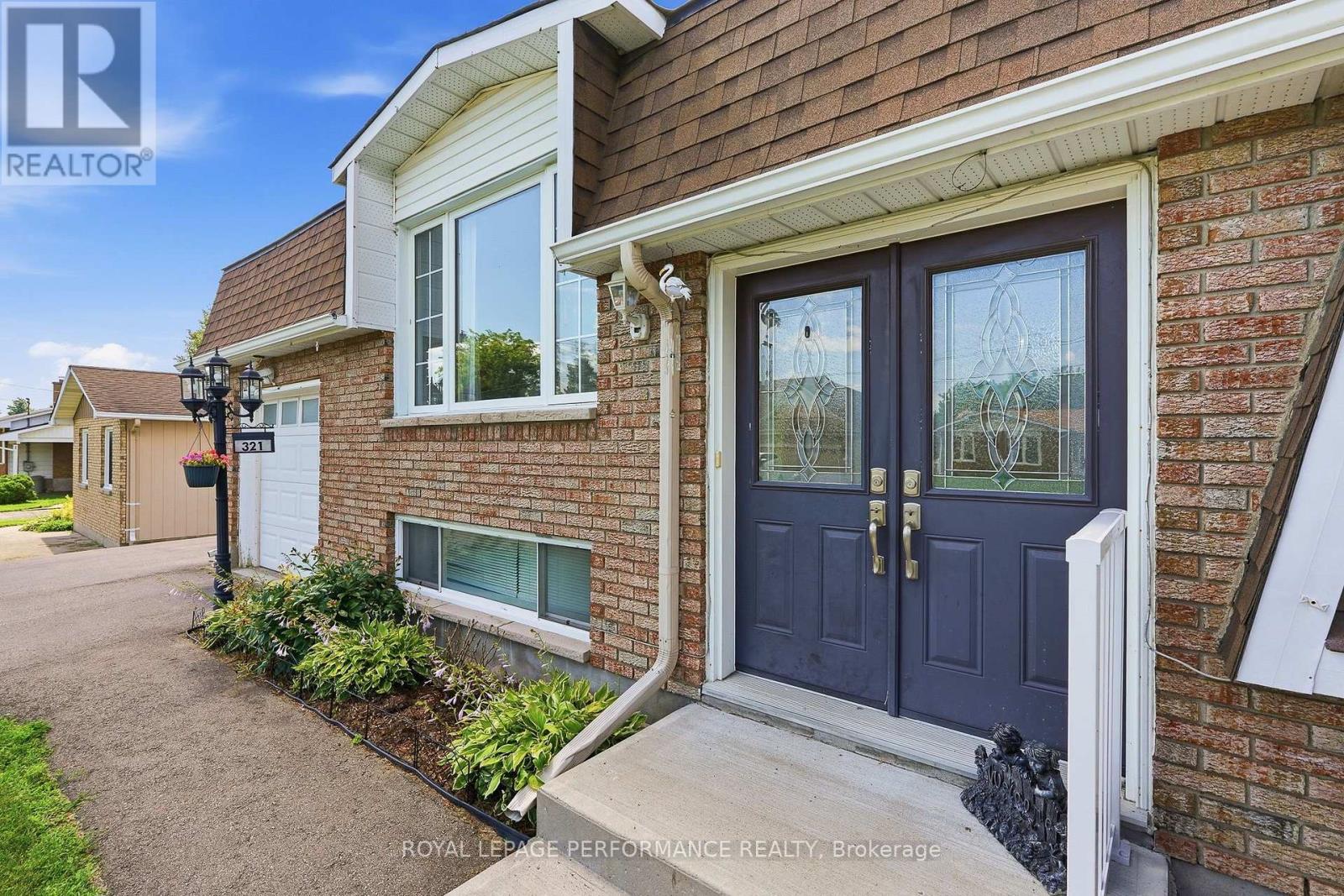 321 Sainte-anne Street Property Photo 3