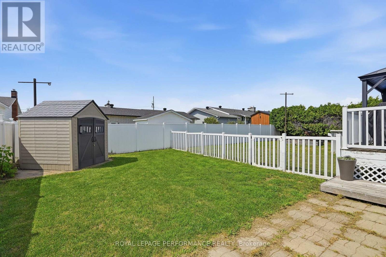 321 Sainte-anne Street Property Photo 28