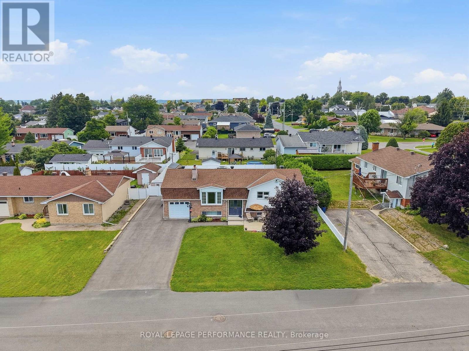 321 Sainte-anne Street Property Photo 33