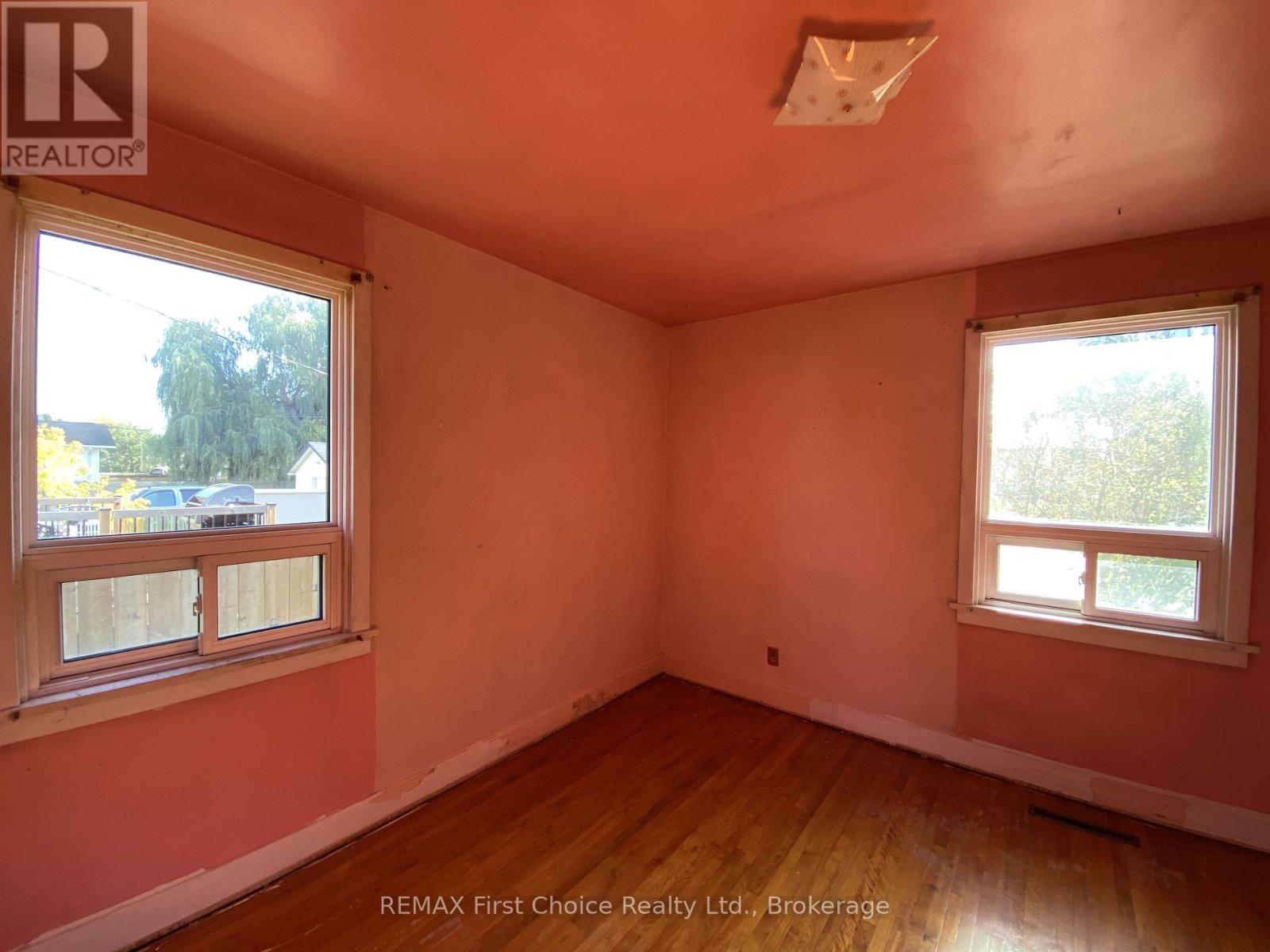 262 Empire Avenue Property Photo 6