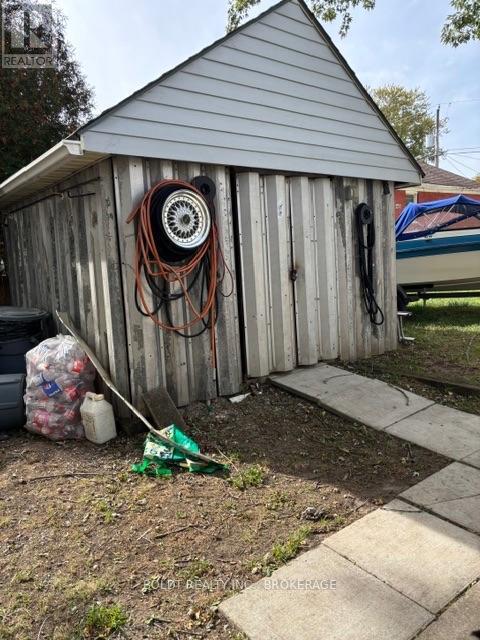 4354 Third Avenue Property Photo 5