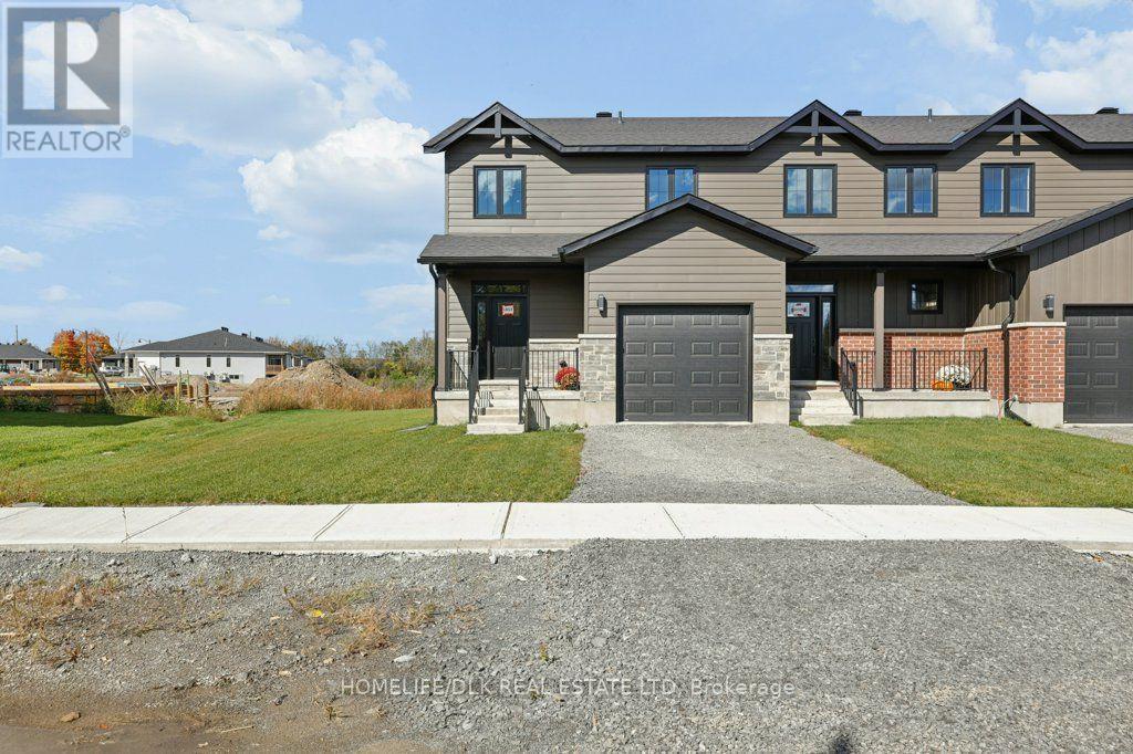 1013 Dobbie Street Property Photo 2