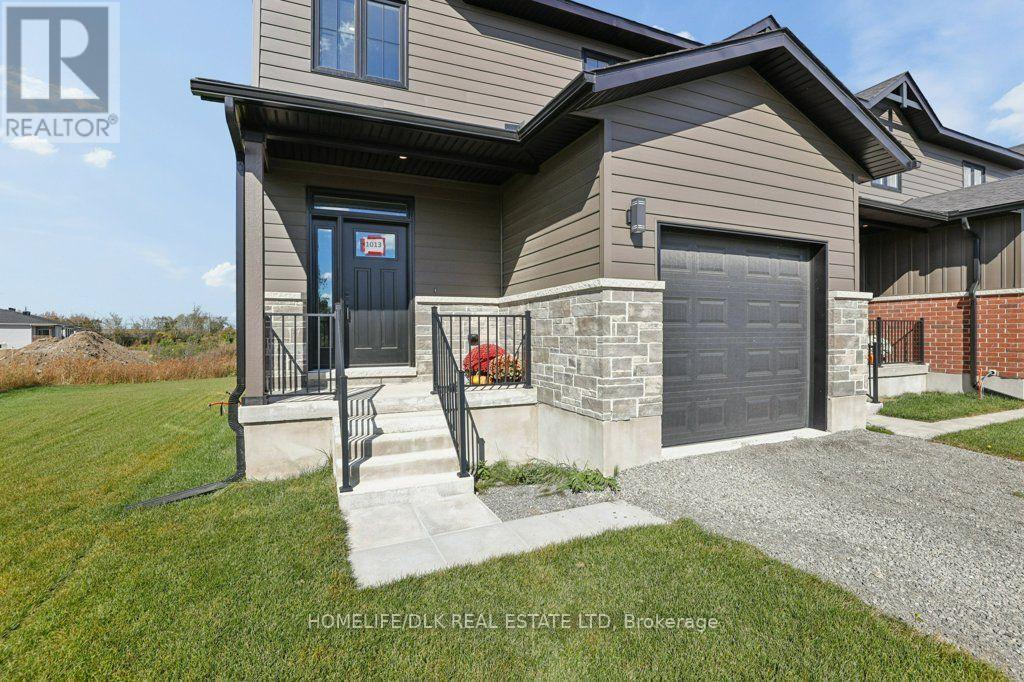 1013 Dobbie Street Property Photo 5