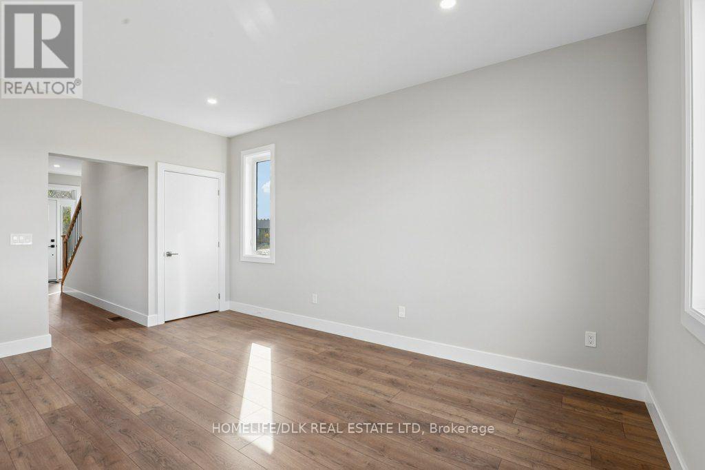 1013 Dobbie Street Property Photo 10