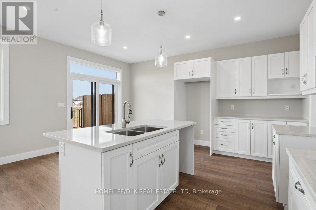 1013 Dobbie Street Property Photo 14