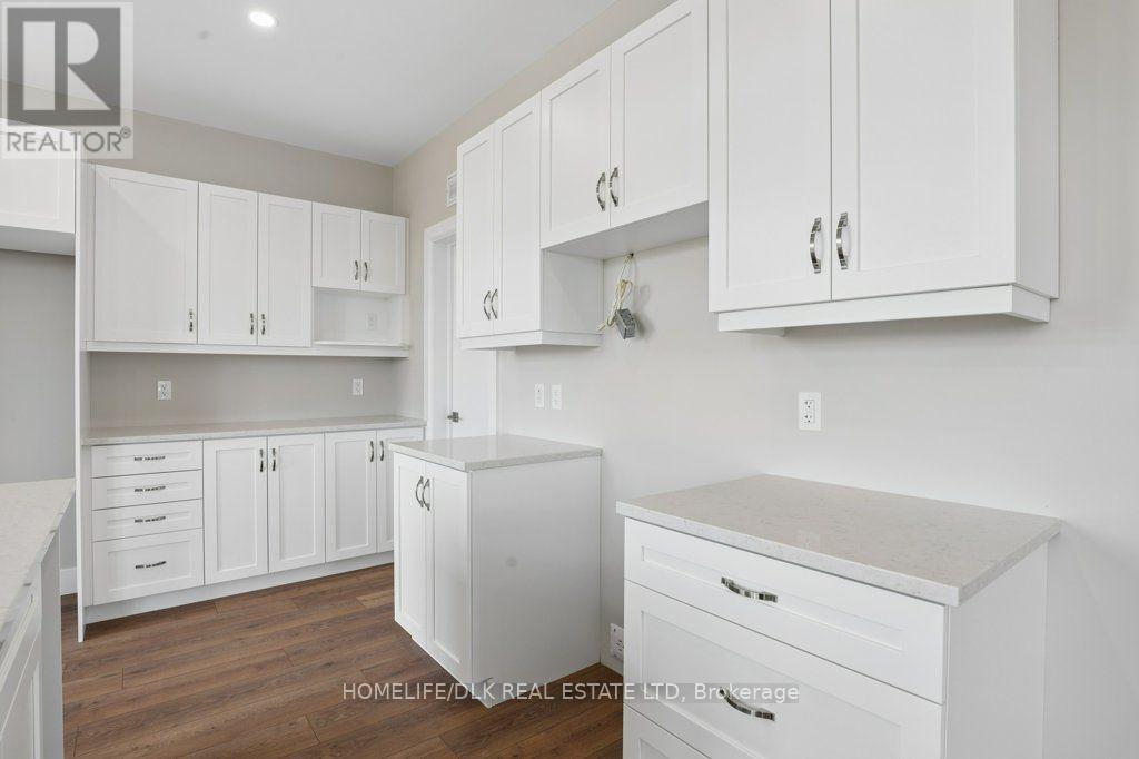 1013 Dobbie Street Property Photo 15
