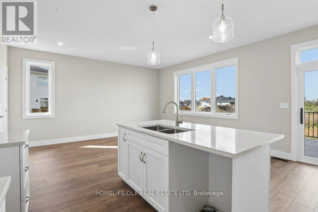 1013 Dobbie Street Property Photo 16