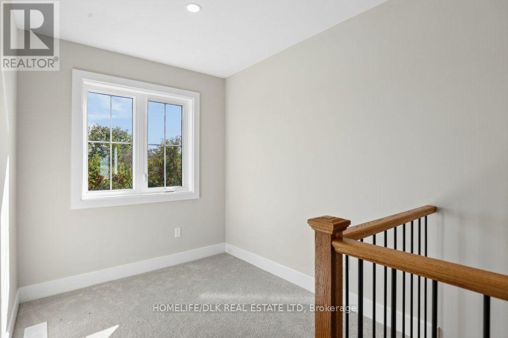 1013 Dobbie Street Property Photo 22
