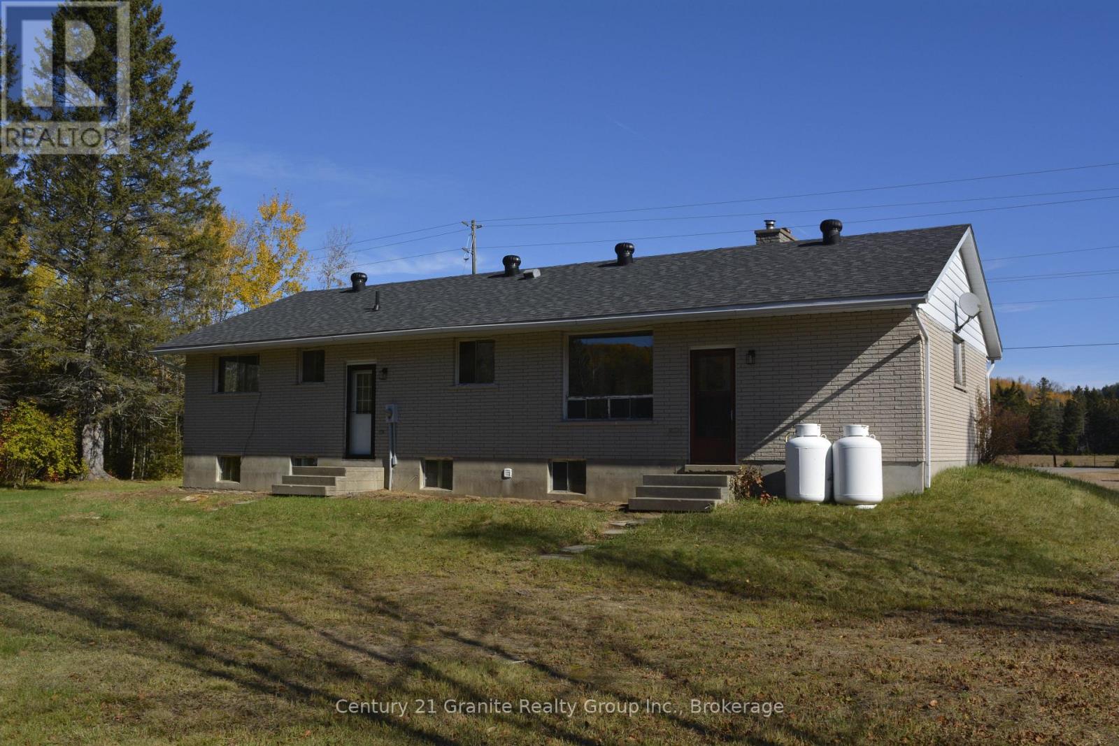 31289 Hwy 62 N Property Photo 3
