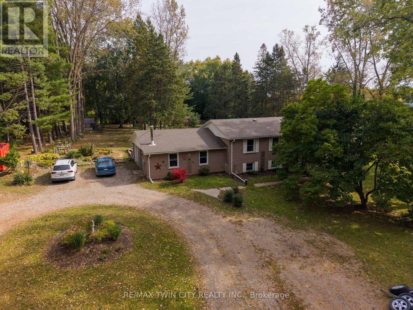 84 Etonia Road Property Photo 8