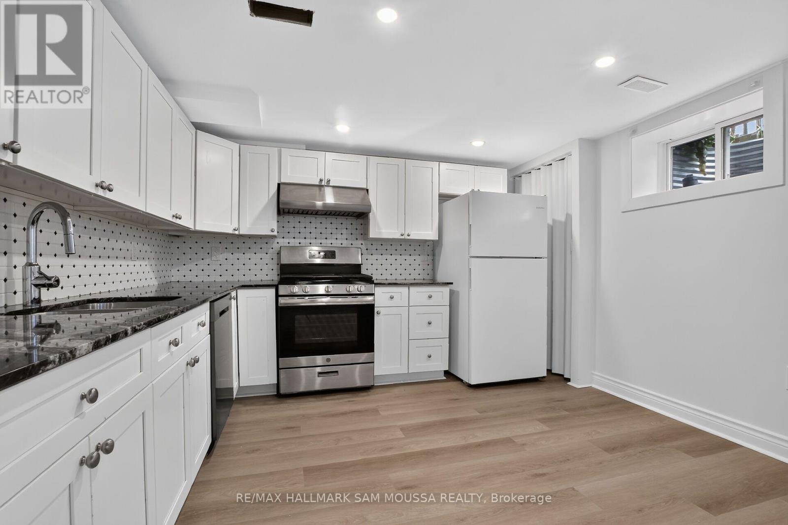 971b Blythdale Road Property Photo 14