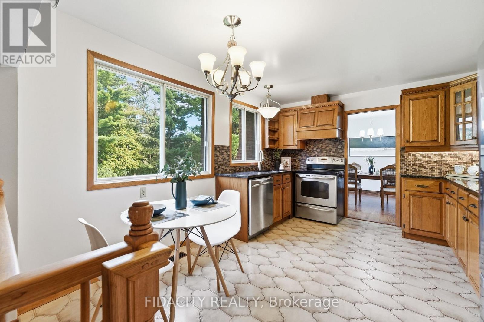 45 Cortleigh Drive Property Photo 13