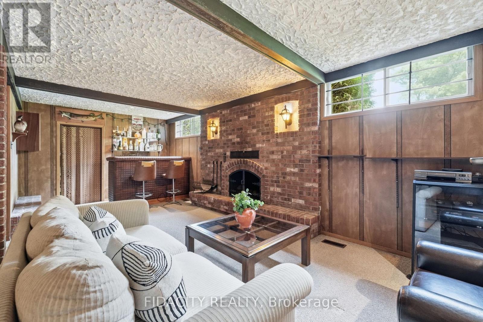 45 Cortleigh Drive Property Photo 30