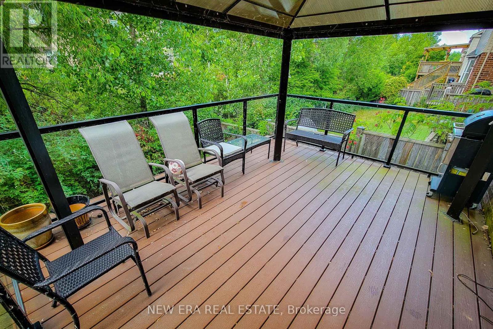 128 Montreal Circle Property Photo 7