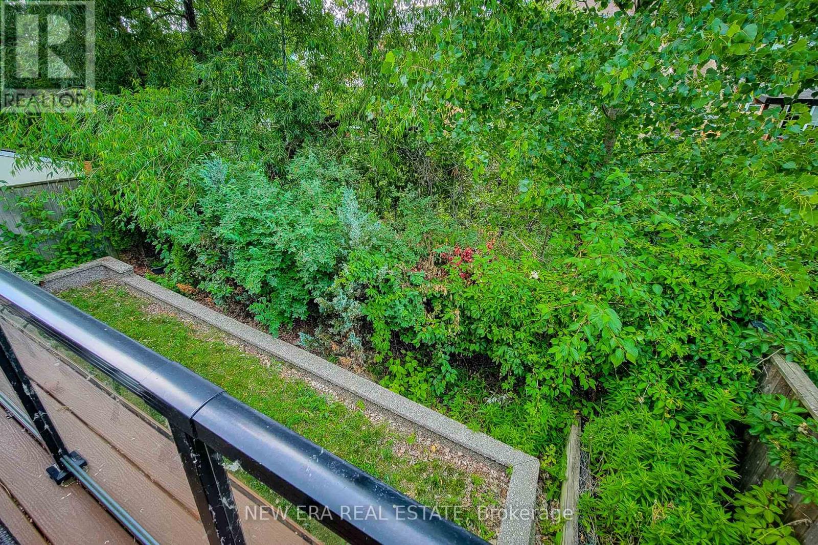 128 Montreal Circle Property Photo 8
