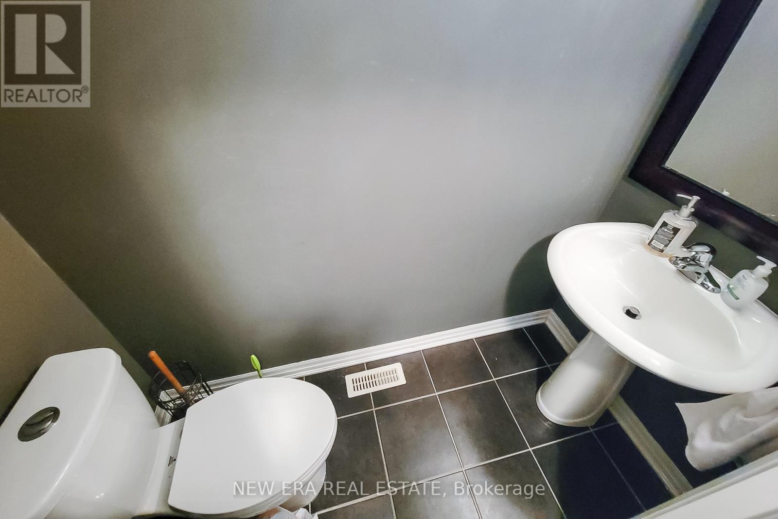 128 Montreal Circle Property Photo 22