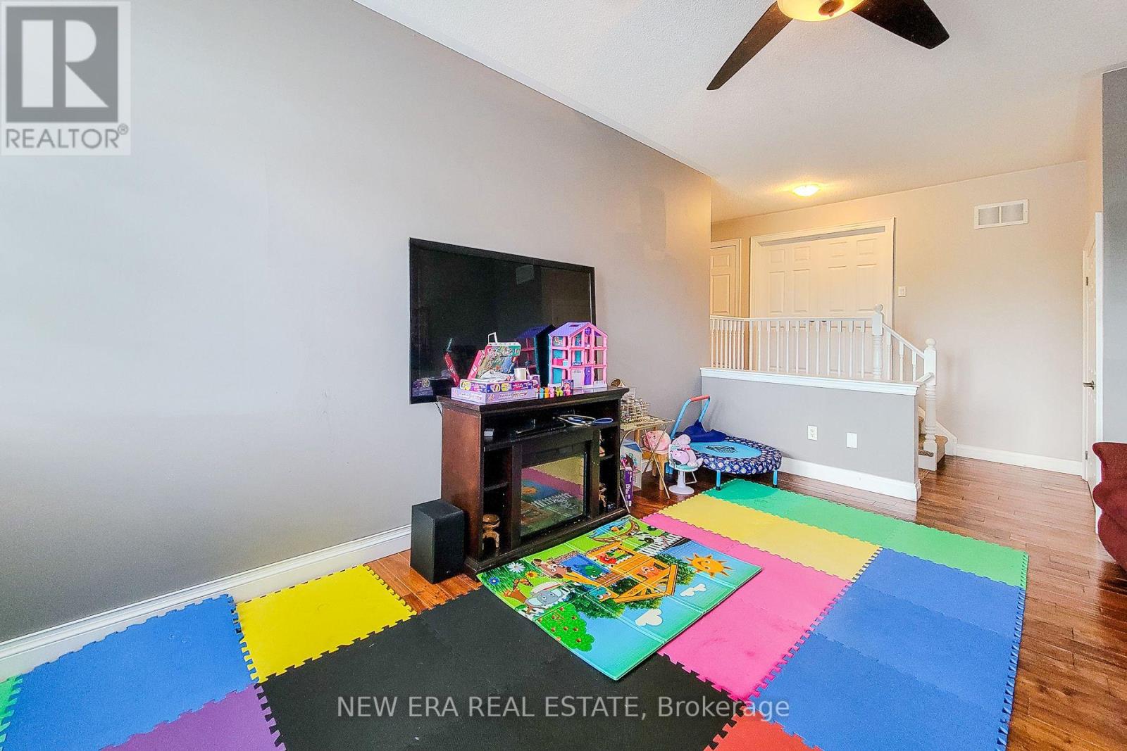 128 Montreal Circle Property Photo 24