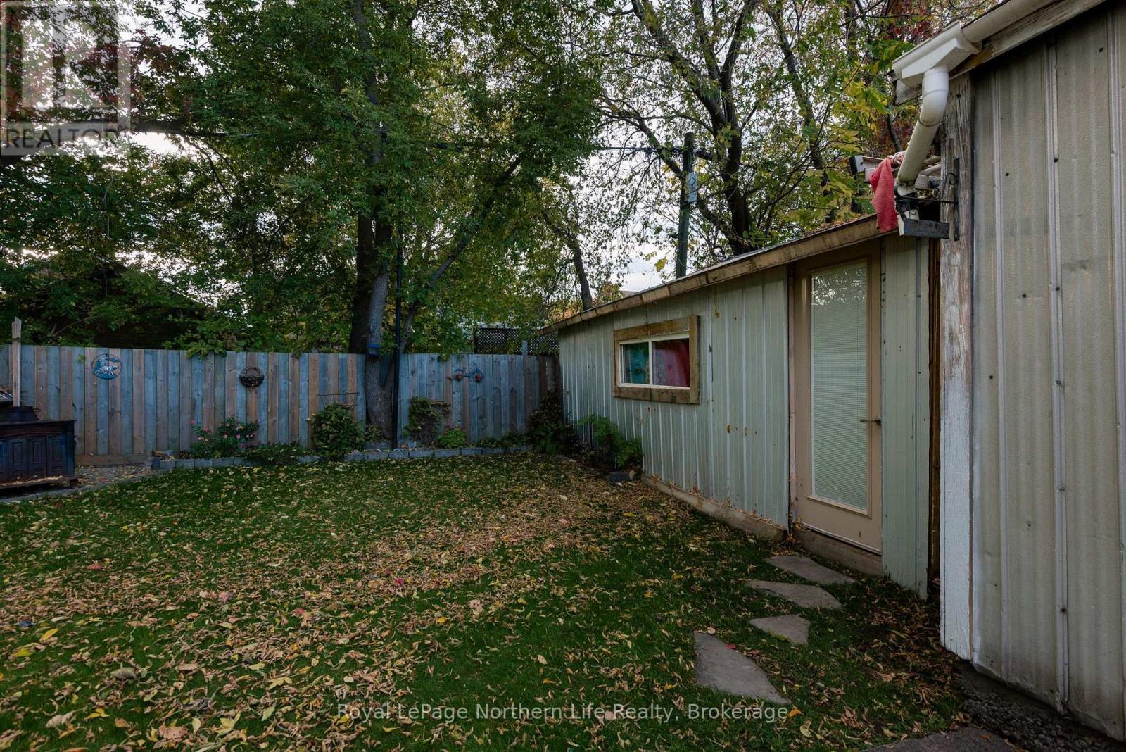 133 Princess Street E Property Photo 37